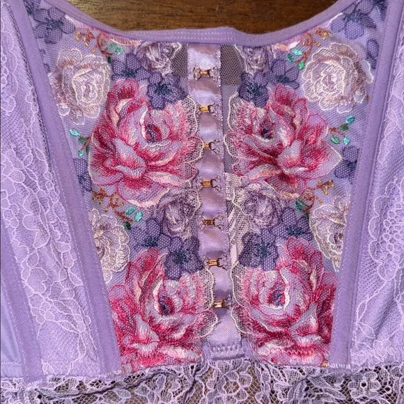 Victoria's Secret Dream Angel Lavender Floral Lace Bustier Sz Small EUC - Picture 7 of 16